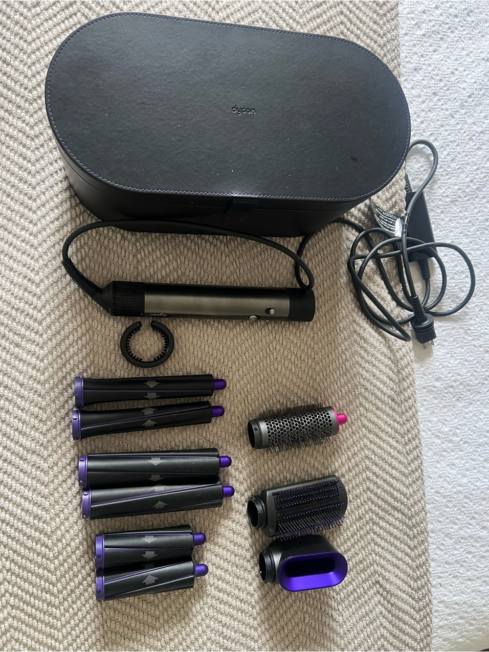 Dyson Airwrap Attachments & Box in Black and Purple